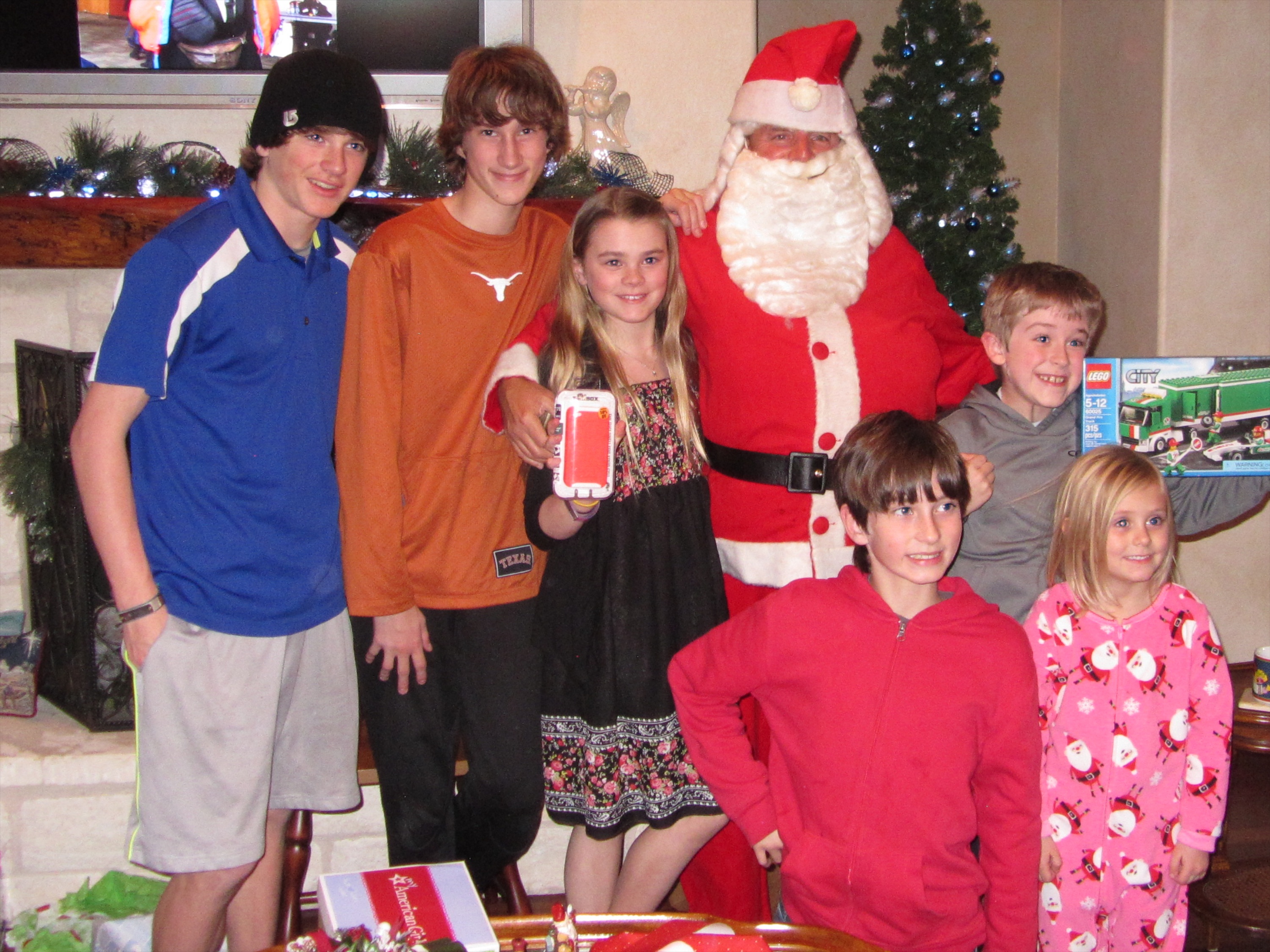 2013-12-23 21-16-29 Hildebrand Christmas.jpg